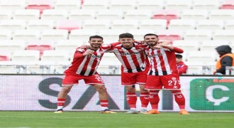 Trendyol 1. Lig:  Sivasspor: 4 - Sakaryaspor: 1